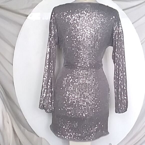 Silver Sequins Mock Wrap Mini Dress Cocktail Long Sleeve New with Tags size S - Picture 4 of 12